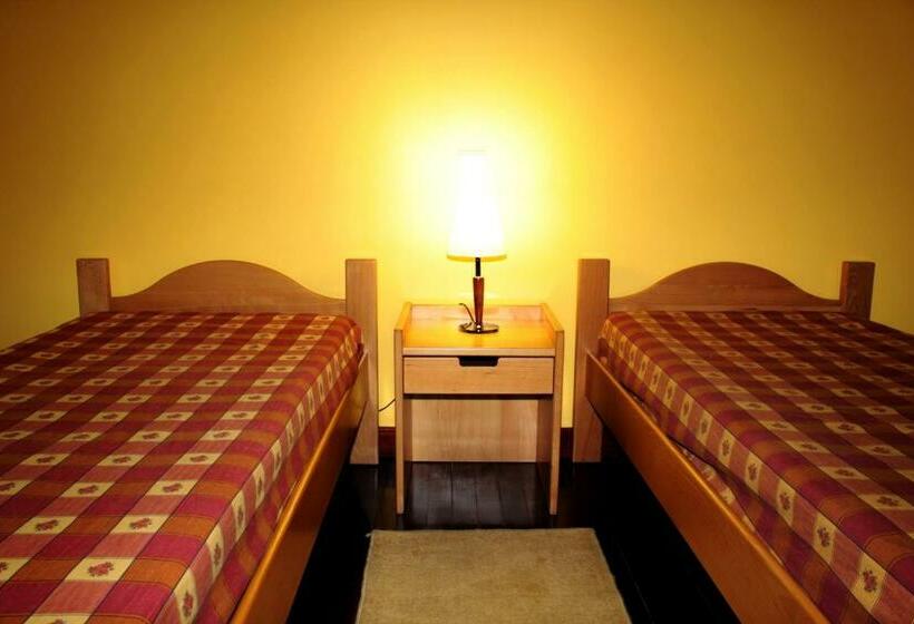 스탠다드 룸 공동 욕실, Hi Bragança – Pousada De Juventude