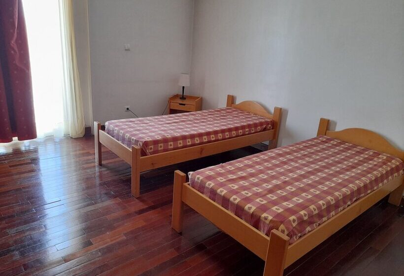 스탠다드 룸 공동 욕실, Hi Bragança – Pousada De Juventude