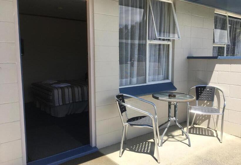 סטודיו בסיסי, Alma Motel