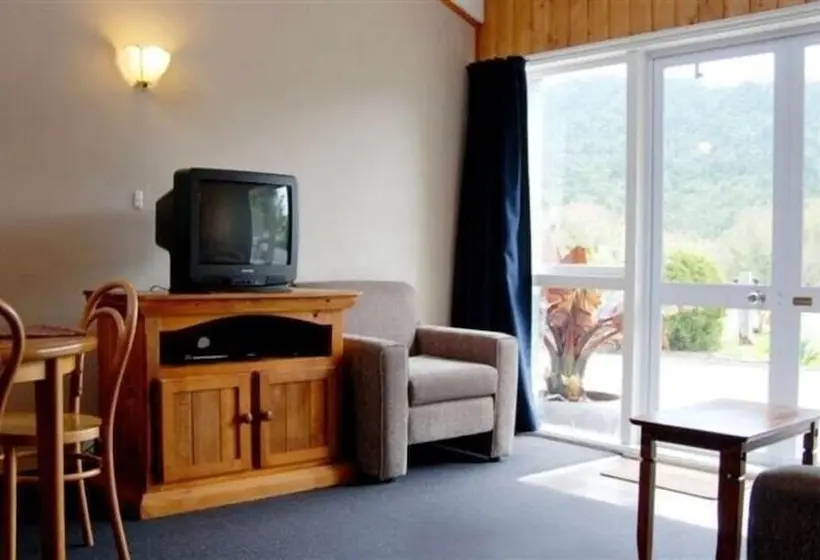 Standard-studio, Apostles View Motel