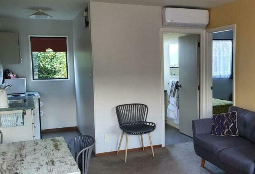 2ベッドルーム家族用アパートメント, Ashburton's Regency Motel