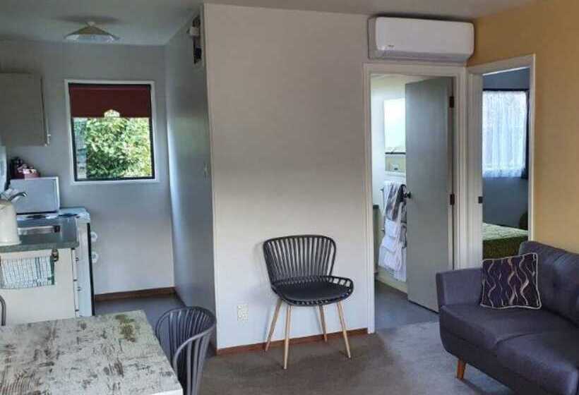 2ベッドルーム家族用アパートメント, Ashburton's Regency Motel