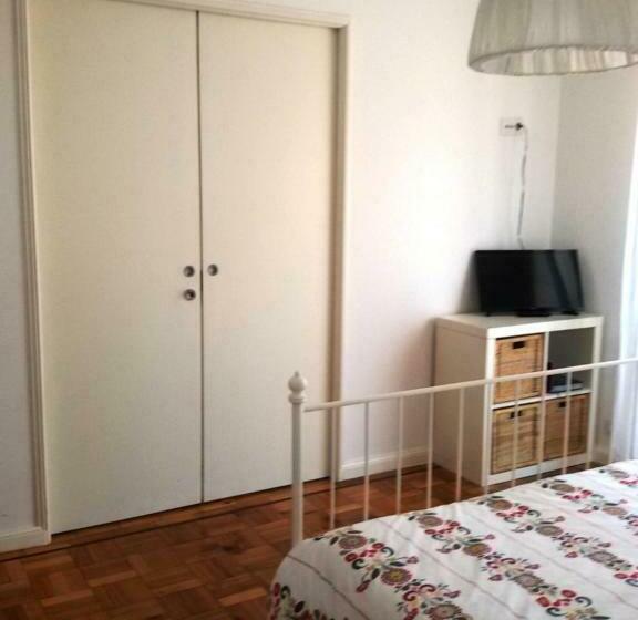 اتاق خانوادگی, 100 Contos