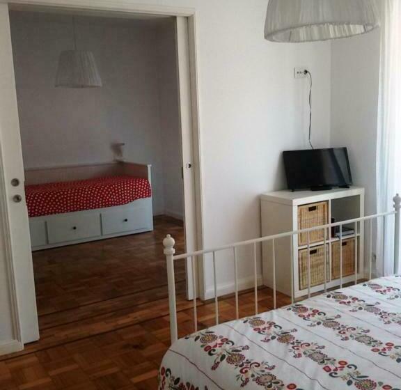 اتاق خانوادگی, 100 Contos