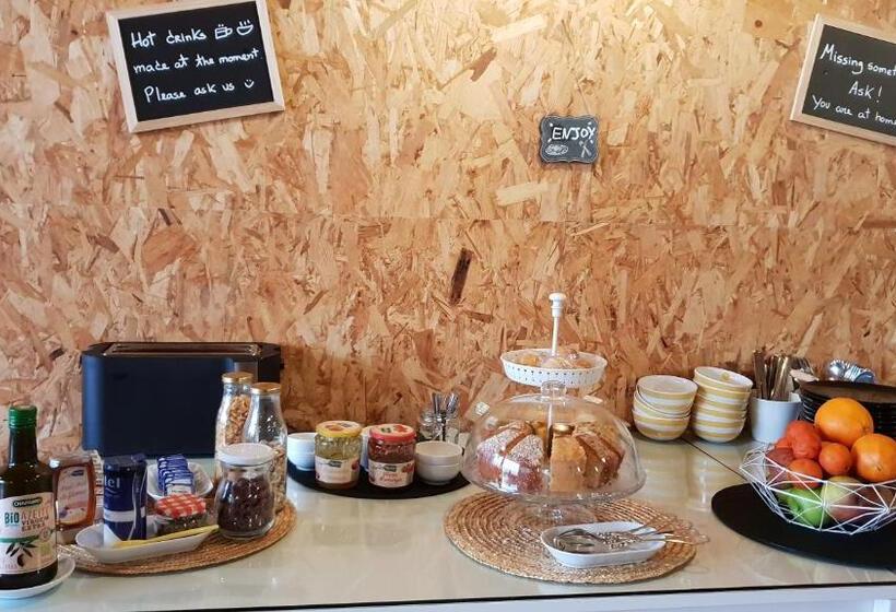 اتاق استاندارد, 100 Contos