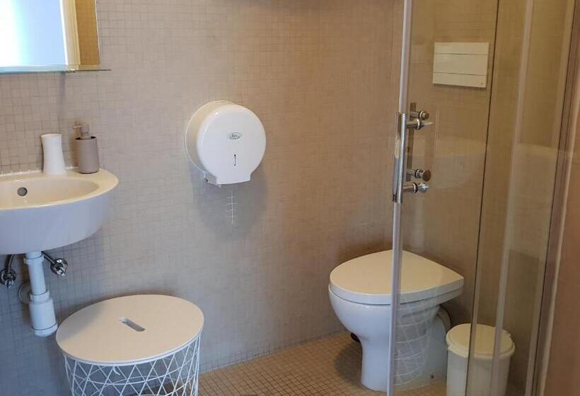 اتاق استاندارد با تراس, 100 Contos