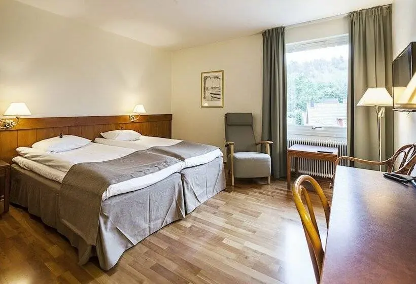 Superior room with lake view, First Hotel Bengtsfors