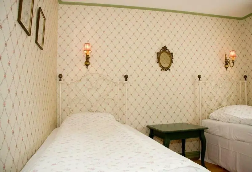 ベーシックルーム, Garvaregården Hotel , B&b Och Café