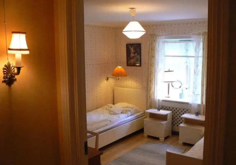 ベーシックルーム, Garvaregården Hotel , B&b Och Café