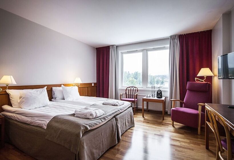 غرفة سوبيريور إطلالة على البحيرة, First Hotel Bengtsfors