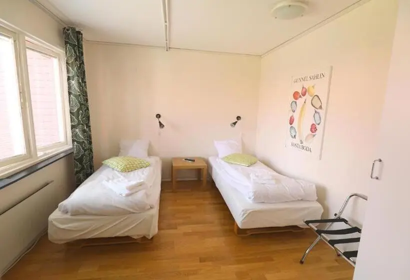 Economy-huone, Kosta Lodge
