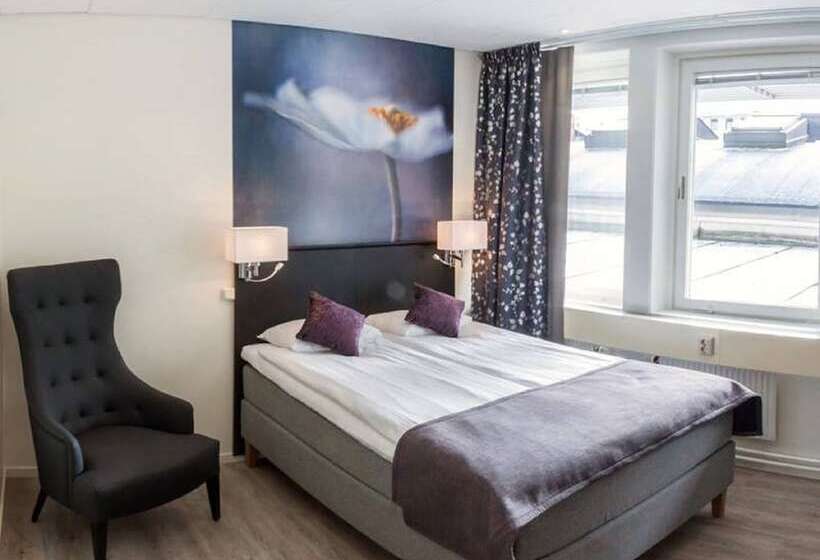 غرفة قياسية, L Rum Oscar