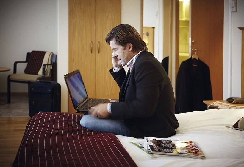 غرفة قياسية, L Rum Oscar