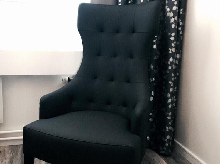 غرفة قياسية, L Rum Oscar