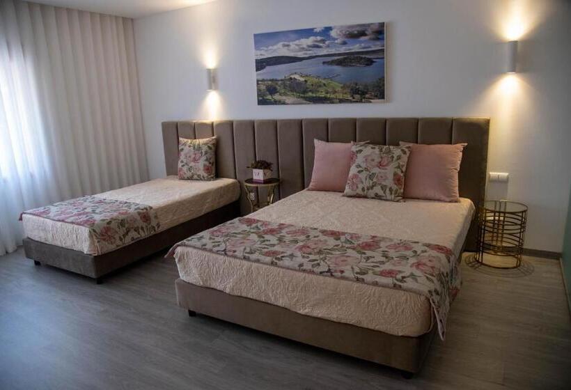 جناح عائلي, Marisol