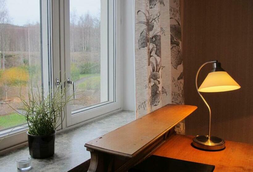 Семейный Номер, Sörgårdens Logi