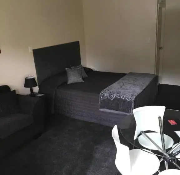デラックススタジオ, Mount View Motel Hawera