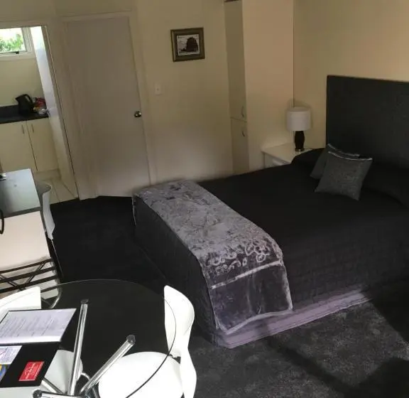 デラックススタジオ, Mount View Motel Hawera