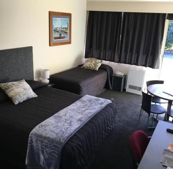 デラックススタジオ, Mount View Motel Hawera
