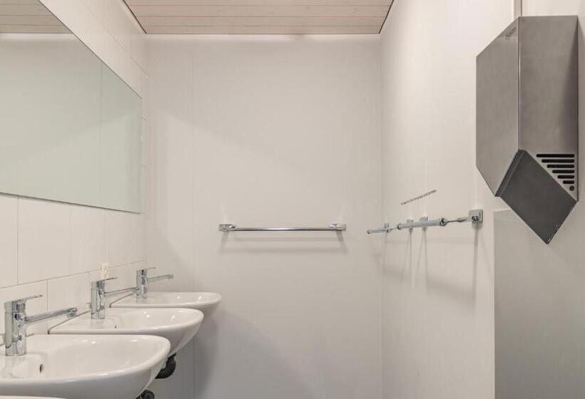 Säng i Delat Rum, Mountain Lodge Backpackercamp