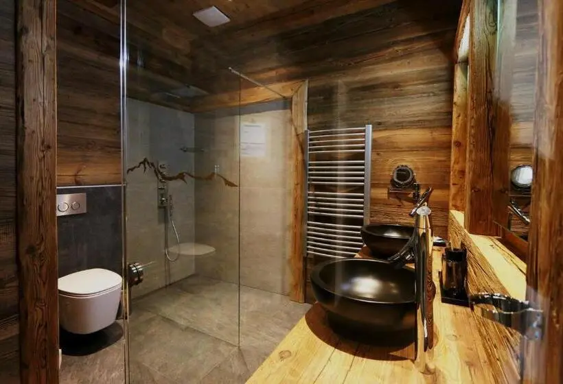 اتاق لوکس با بالکن, Amber Ski In/out Hotel & Spa