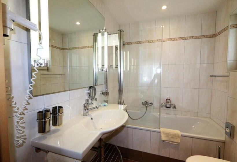 家庭间, Amber Ski In/out Hotel & Spa