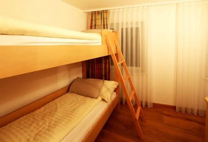 اتاق خانوادگی, Amber Ski In/out Hotel & Spa