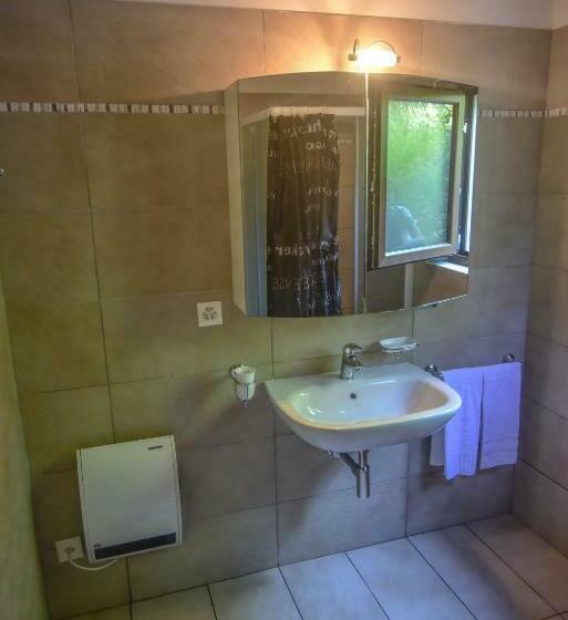 סטודיו משפחתי, Viva Bacco