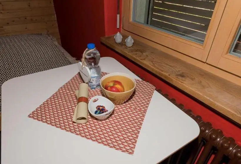 Standard Yhden Hengen Huone Jaettu Kylpyhuone, Bnb Alpenblick