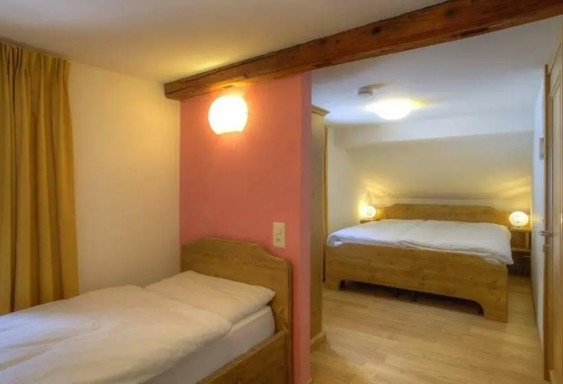 Standard Neljän Hengen Huone, Locanda Orelli