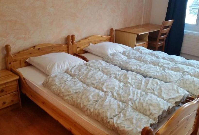 חדר מוזל מקלחת משותפת, Bellpark Hostel