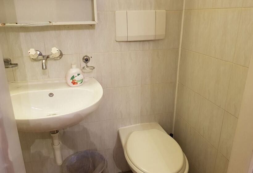 共用房间的床, Bellpark Hostel