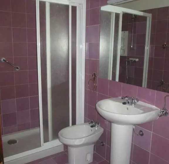 Standard Yhden Hengen Huone, Central Jardim