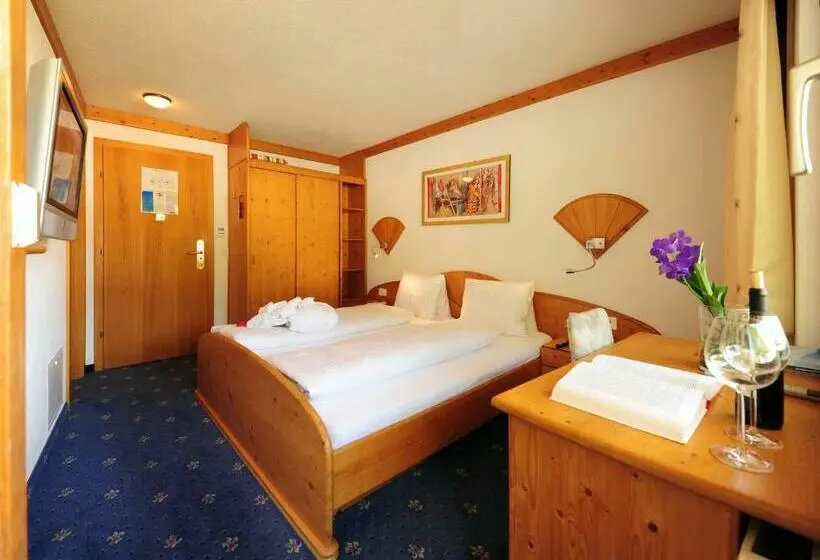 バルコニー付きスタンダードルーム, Country Wellnesshotel Bündnerhof