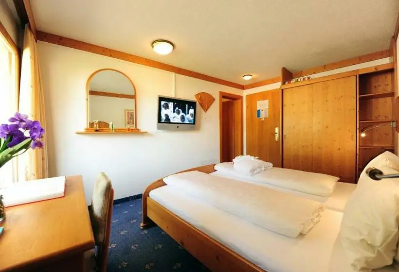 バルコニー付きスタンダードルーム, Country Wellnesshotel Bündnerhof