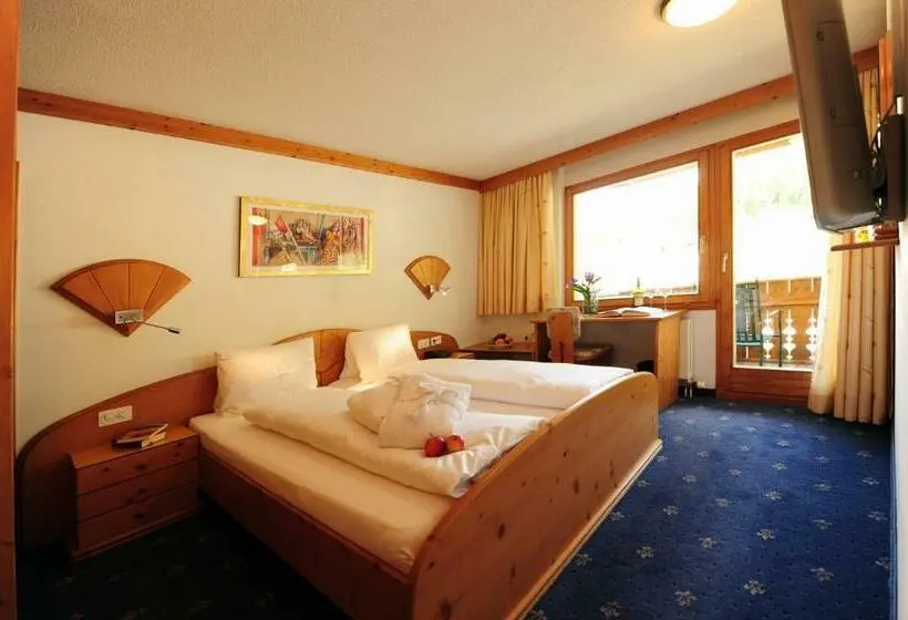 バルコニー付きスーペリアルーム, Country Wellnesshotel Bündnerhof