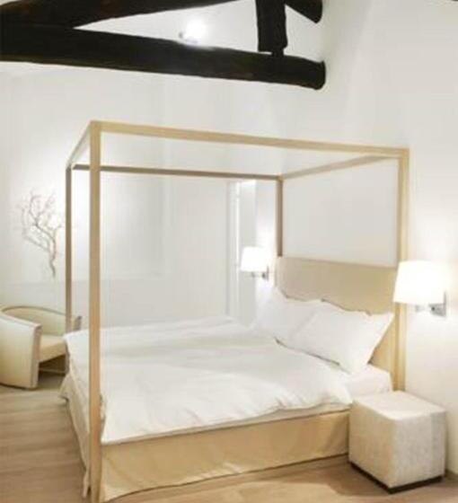 جناح جونيور ديلوكس, Gabbani