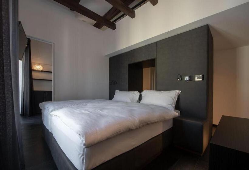 غرفة دوبلكس, Gabbani