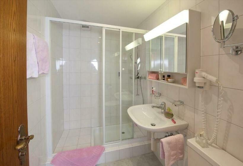 اتاق استاندارد یک نفره, Romantica