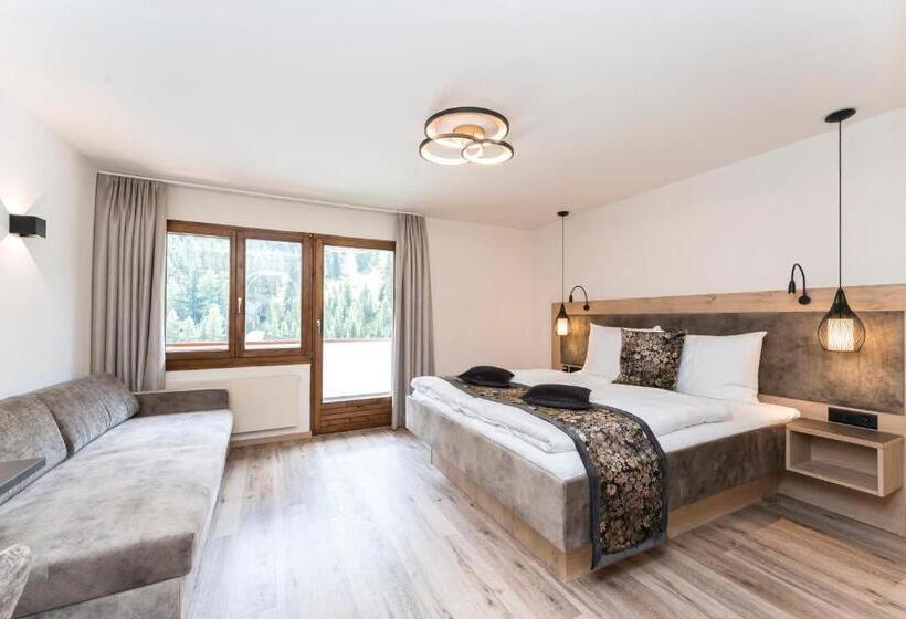 اتاق استاندارد با بالکن, Romantica