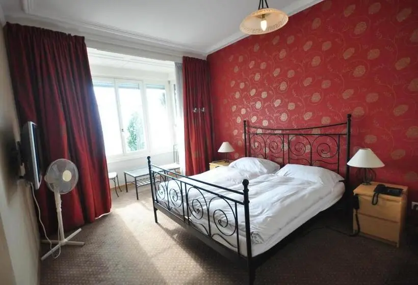 Standard Yhden Hengen Huone, Splendid