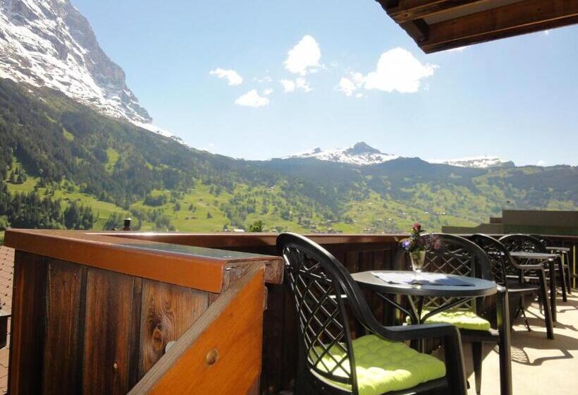 غرفة قياسية ثلاثية, Lehmann's Herberge Hostel