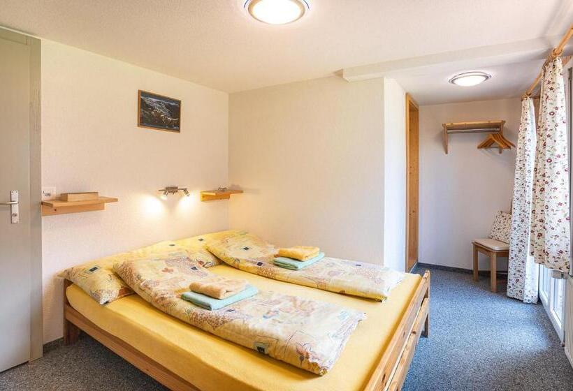 غرفة قياسية مزوَّدة بشُرفة, Lehmann's Herberge Hostel