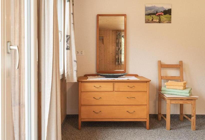 غرفة قياسية ثلاثية مزودة بشرفة, Lehmann's Herberge Hostel