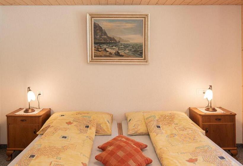 غرفة قياسية, Lehmann's Herberge Hostel