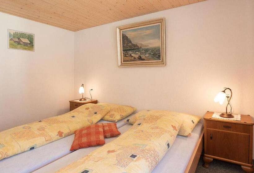 غرفة قياسية, Lehmann's Herberge Hostel