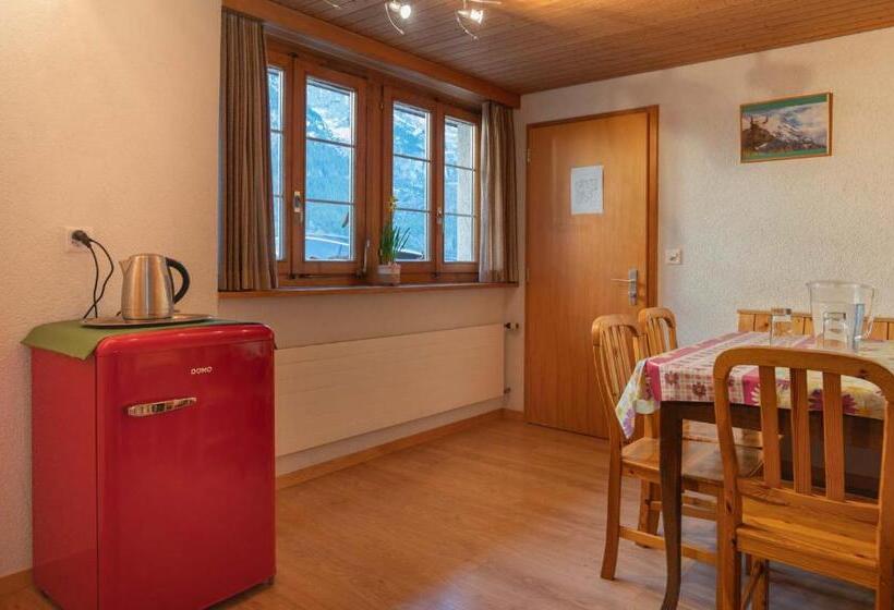 غرفة قياسية ثلاثية مزودة بشرفة, Lehmann's Herberge Hostel