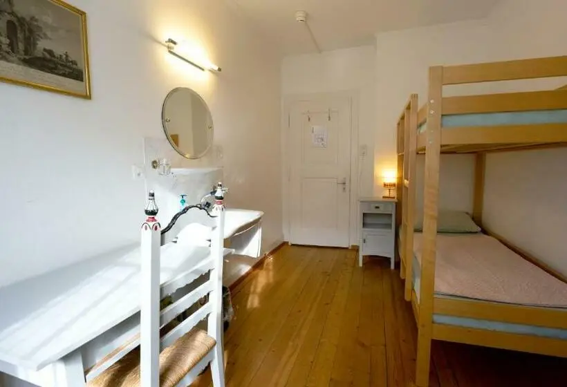 Standard-huone, Leissigen Youth Hostel