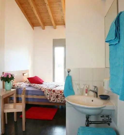 Economy-huone Jaettu Kylpyhuone, Lugano Savosa Youth Hostel