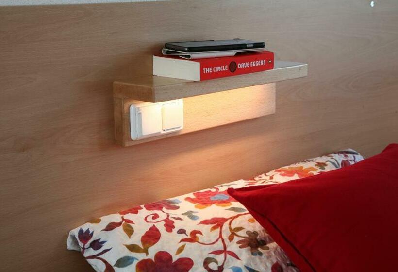 اتاق راحتی, Lugano Savosa Youth Hostel